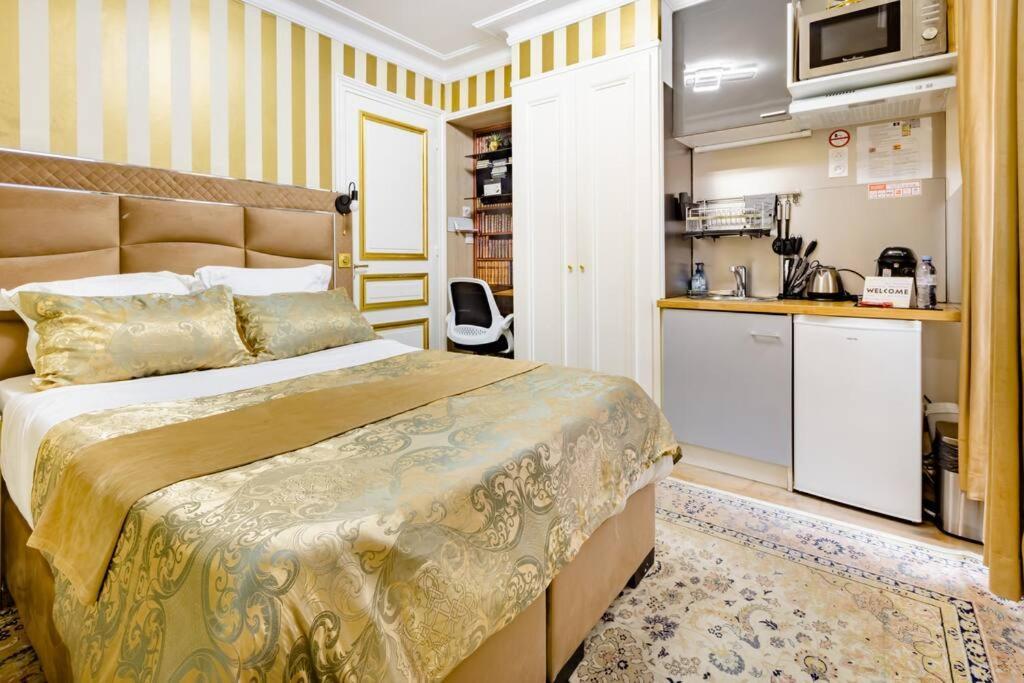 Appartement Premium 2 Minutes Walk From Champs-elysees Parijs